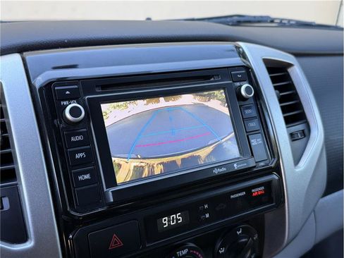 Used 2014 Toyota Tacoma PreRunner w/ SR5 Package RWD image 14