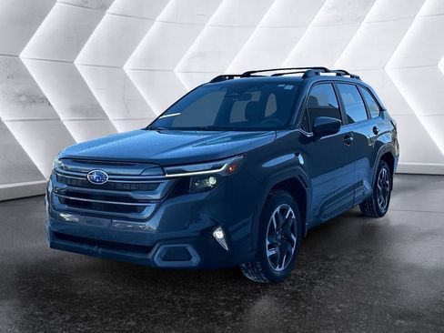 Used 2025 Subaru Forester Limited image 3