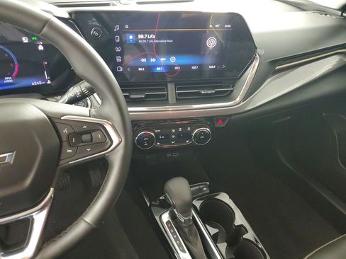 Used 2026 Chevrolet Trax ACTIV FWD image 16