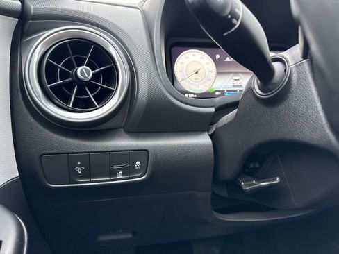 Used 2023 Hyundai Kona SE w/ Cargo Package image 24