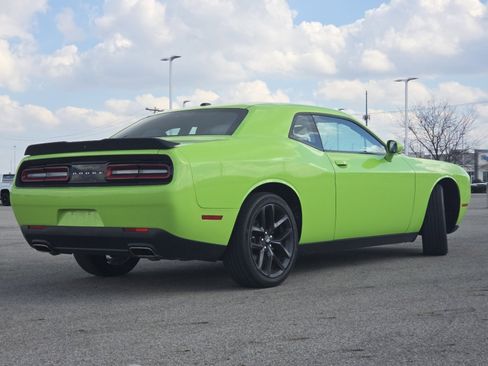 Used 2019 Dodge Challenger SXT w/ Blacktop Package image 19