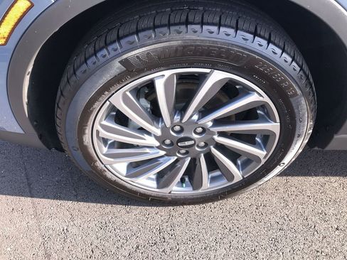 Used 2025 Lincoln Corsair Reserve w/ Equipment Group 202A image 10