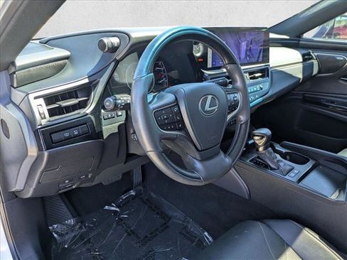 Used 2024 Lexus ES 300h w/ Accessory Package (Z2) FWD image 10