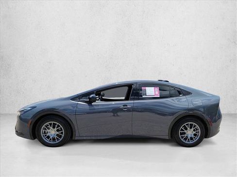 Used 2024 Toyota Prius Limited w/ Limited Premium Package FWD image 8