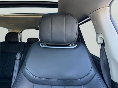 Certified 2023 Land Rover Range Rover Long Wheelbase SE image 20