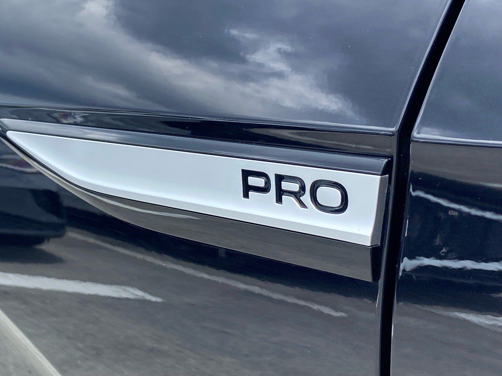 Used 2023 Volkswagen ID.4 Pro RWD image 5