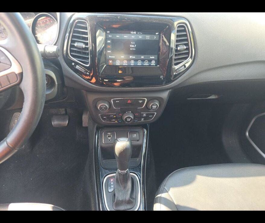 Used 2019 Jeep Compass Latitude FWD image 6