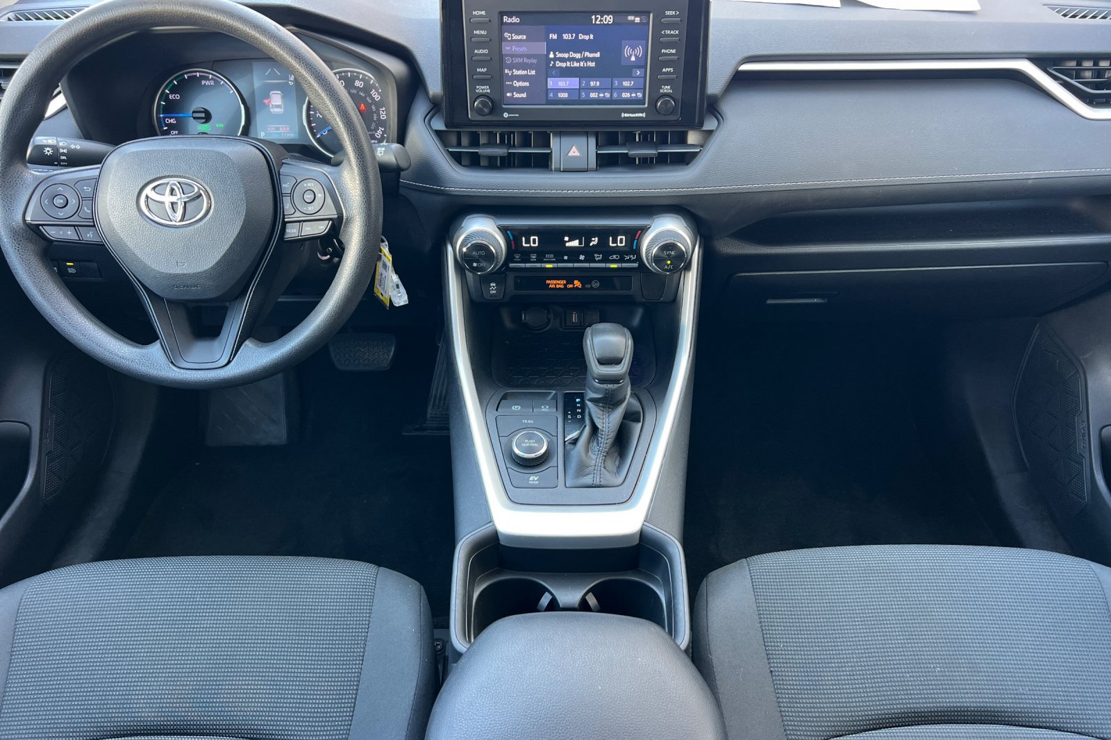 Certified 2021 Toyota RAV4 LE AWD/4WD image 13