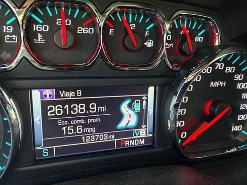 Used 2016 Chevrolet Suburban LT image 24