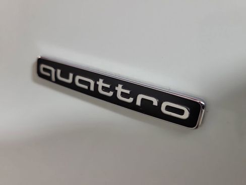 Used 2025 Audi Q5 Prestige AWD/4WD image 7