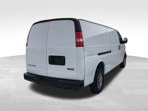 Used 2024 GMC Savana 2500 Extended w/ Driver Convenience Package image 2