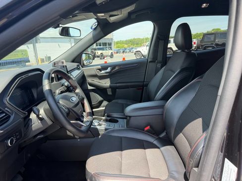 Used 2025 Ford Escape ST-Line FWD image 14