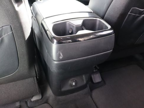 Used 2022 Kia Telluride S image 43