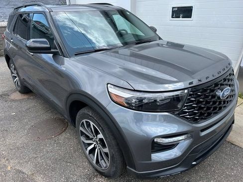 Used 2023 Ford Explorer ST-Line w/ Class IV Trailer Tow Package AWD/4WD image 7