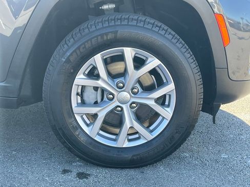 Certified 2022 Jeep Grand Cherokee Limited image 10