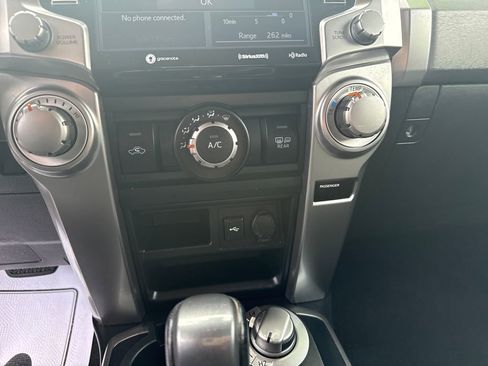 Used 2021 Toyota 4Runner SR5 Premium image 20