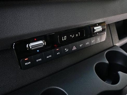 Used 2025 Mercedes-Benz Sprinter 2500 image 15