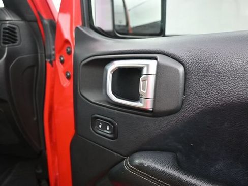Used 2018 Jeep Wrangler Unlimited Rubicon AWD/4WD image 36