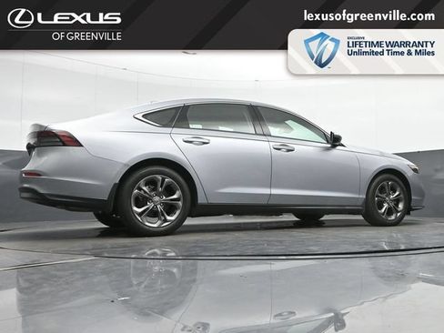 Used 2023 Honda Accord EX image 30