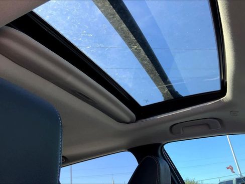 Used 2024 Toyota Corolla Cross XLE w/ Convenience Package image 14