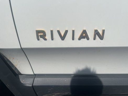 Used 2023 Rivian R1S Adventure image 11