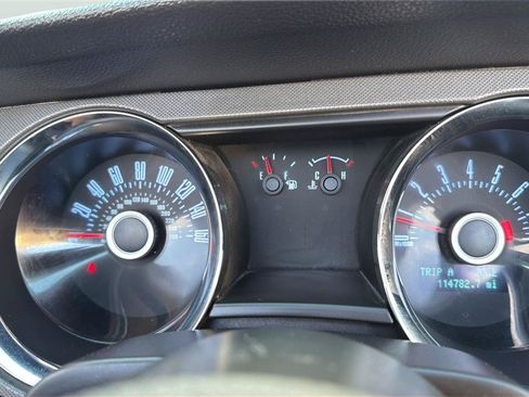 Used 2013 Ford Mustang Convertible RWD image 29
