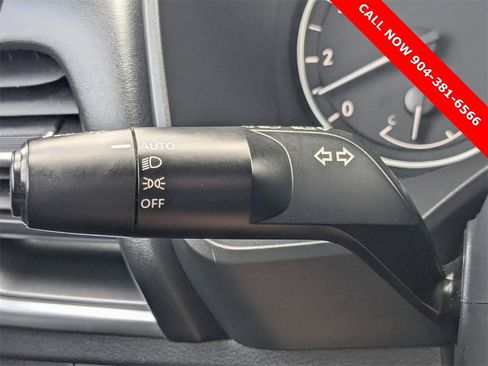 Used 2023 Nissan Rogue SV image 26