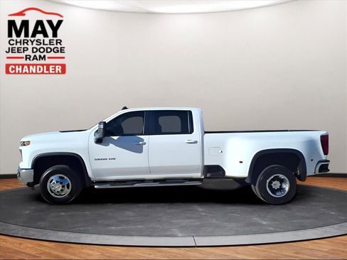 Used 2024 Chevrolet Silverado 3500 LT w/ Convenience Package image 16