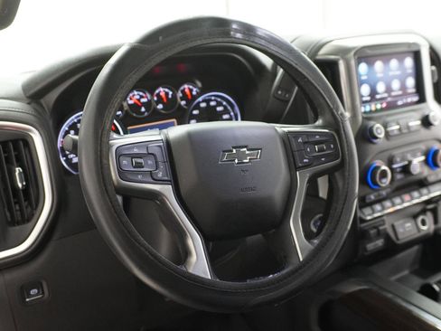 Used 2019 Chevrolet Silverado 1500 LT Trail Boss AWD/4WD image 16