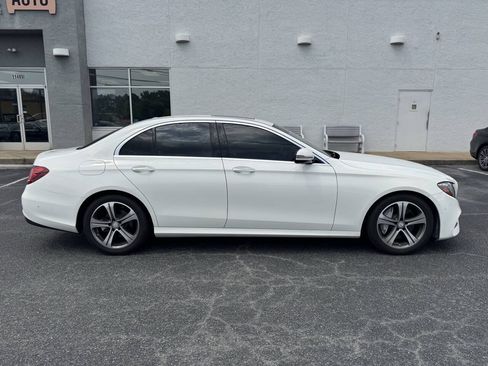 Used 2017 Mercedes-Benz E 300 image 7