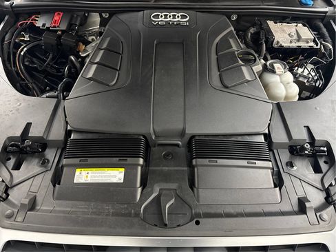 Used 2018 Audi Q7 3.0T Premium Plus image 31