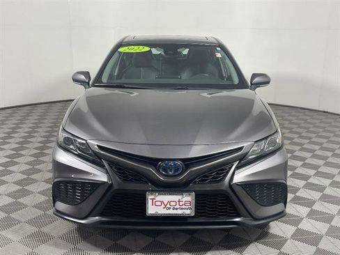 Used 2022 Toyota Camry SE w/ Cold Weather Package FWD image 2