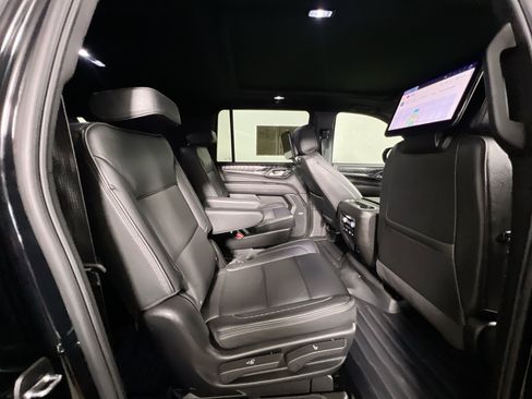 Used 2024 GMC Yukon XL Denali AWD/4WD image 33