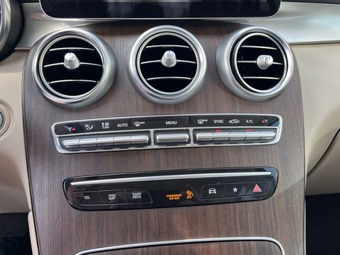 Used 2022 Mercedes-Benz GLC 300 image 30