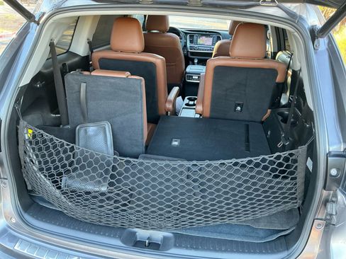 Used 2019 Toyota Highlander Limited Platinum image 34