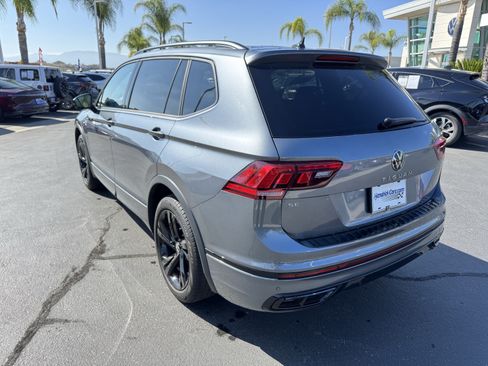 Certified 2024 Volkswagen Tiguan SE R-Line FWD image 7