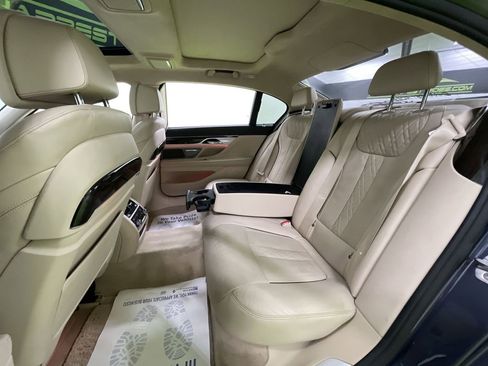 Used 2016 BMW 750i xDrive image 28