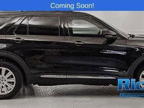 Certified 2023 Ford Explorer Limited w/ Equipment Group 301A image 2