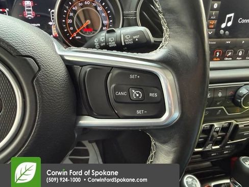 Used 2019 Jeep Wrangler Unlimited Sahara AWD/4WD image 24