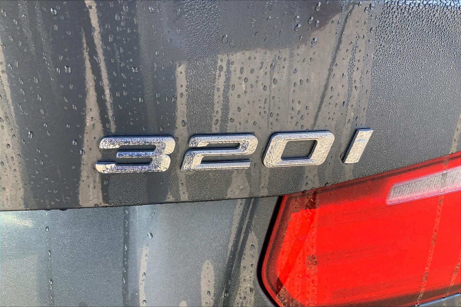 Used 2015 BMW 320i Sedan RWD image 10