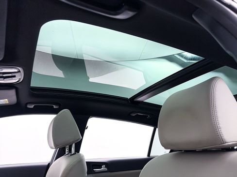 Used 2022 Kia Sportage Nightfall Edition image 3