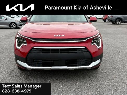 New 2025 Kia Niro EX image 2