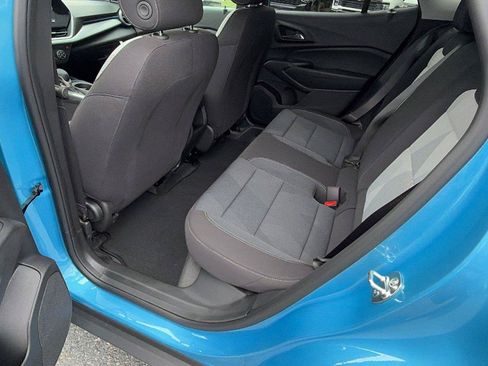 New 2026 Chevrolet Trax LS w/ LS Convenience Package FWD image 19