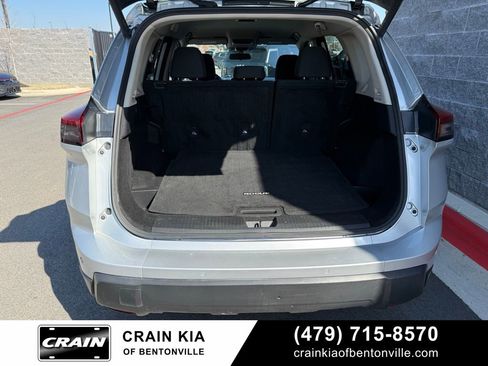 Used 2024 Nissan Rogue SV image 7