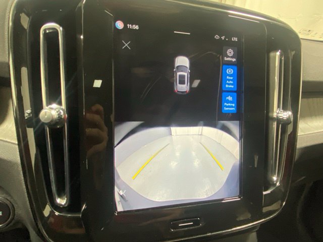 Certified 2024 Volvo XC40 B5 Core AWD/4WD image 24