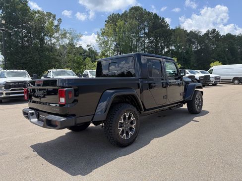 Used 2026 Jeep Gladiator Sport AWD/4WD image 6