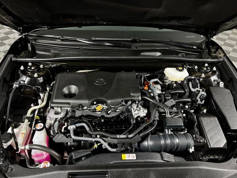 Certified 2025 Toyota Camry LE FWD image 9