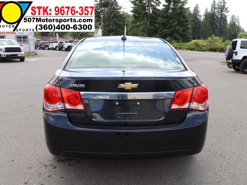 Used 2015 Chevrolet Cruze LS FWD image 9