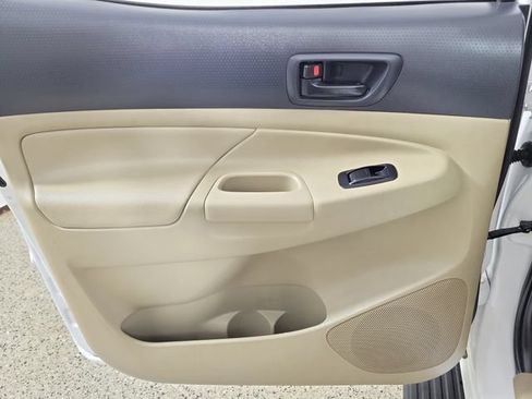 Used 2013 Toyota Tacoma PreRunner w/ SR5 Pkg RWD image 14