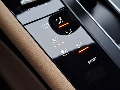 Certified 2023 Porsche Macan image 33